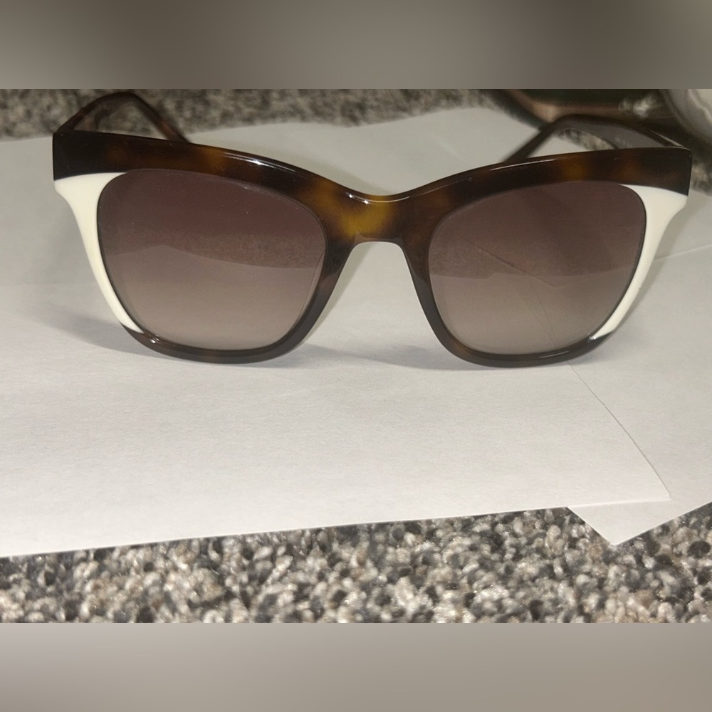 Gwen Stefani L.A.M.B. 
Stylish Tortoise Shell Sunglasses - Picture 6 of 10